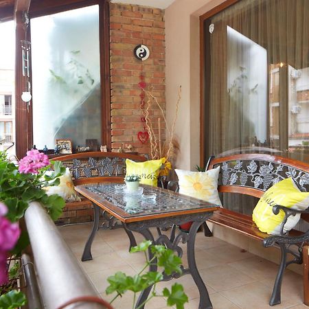 Nirvana Guest House ネセバル エクステリア 写真