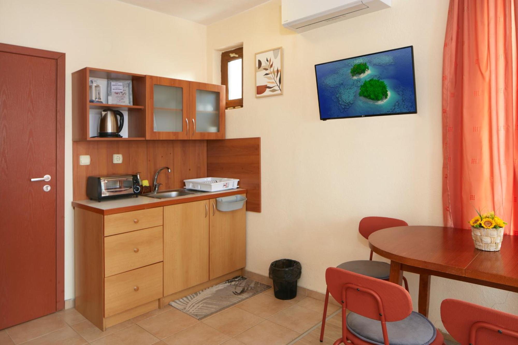 Nirvana Guest House ネセバル エクステリア 写真